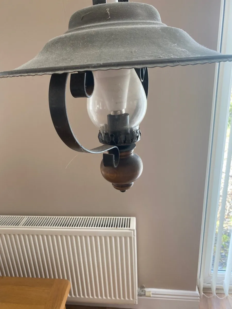 Antique lamp - Image 1