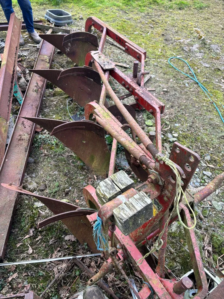 Kyllingstad 4 furrow plough - Image 1