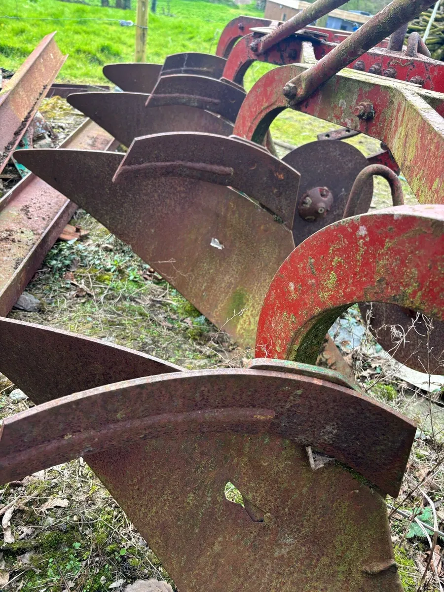 Kyllingstad 4 furrow plough - Image 2