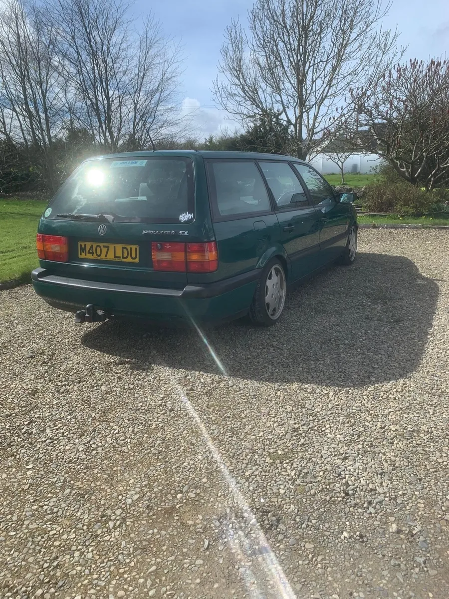 Volkswagen Passat 1995 2.0 Petrol Manual - Image 4