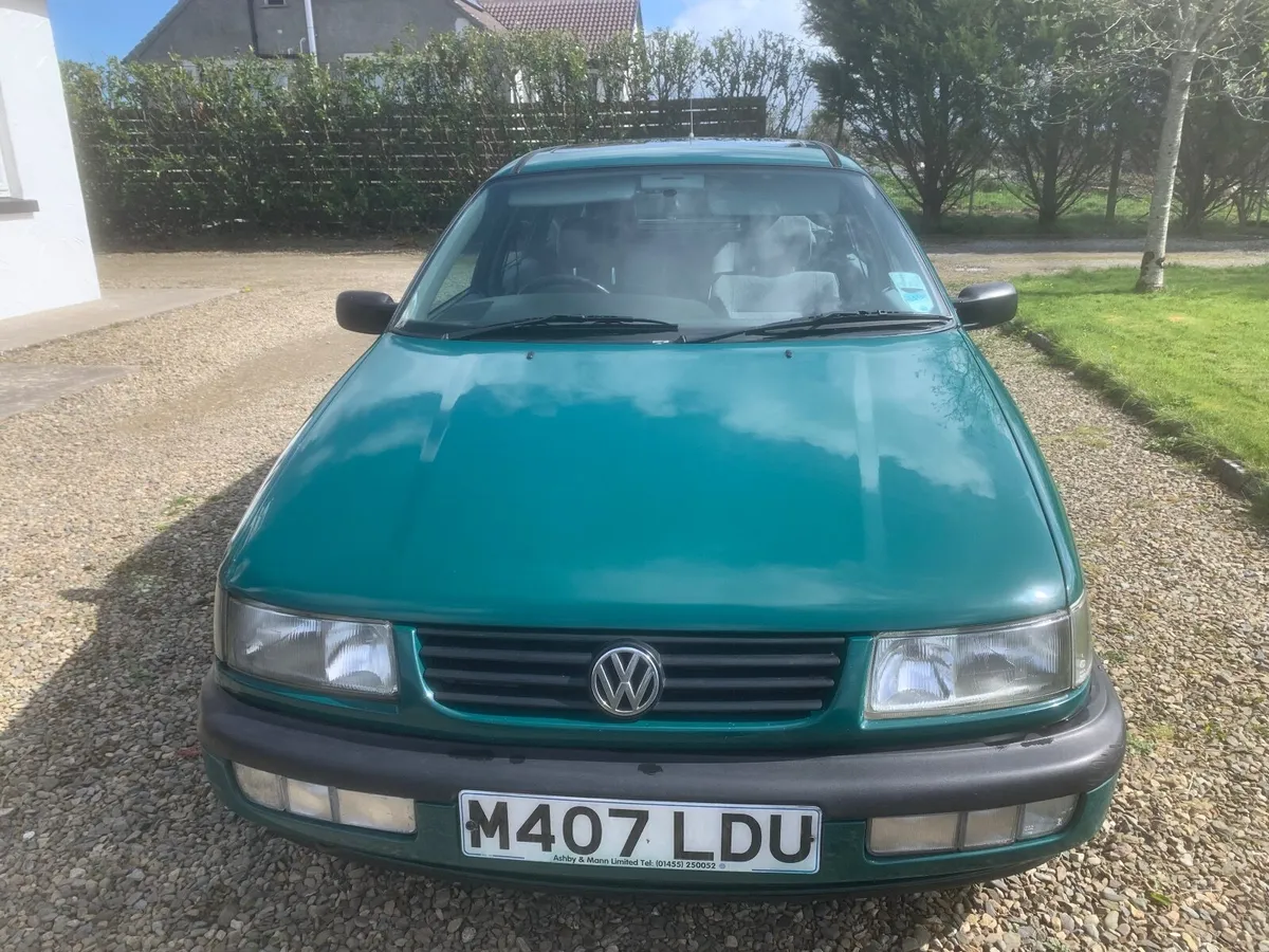 Volkswagen Passat 1995 2.0 Petrol Manual - Image 3