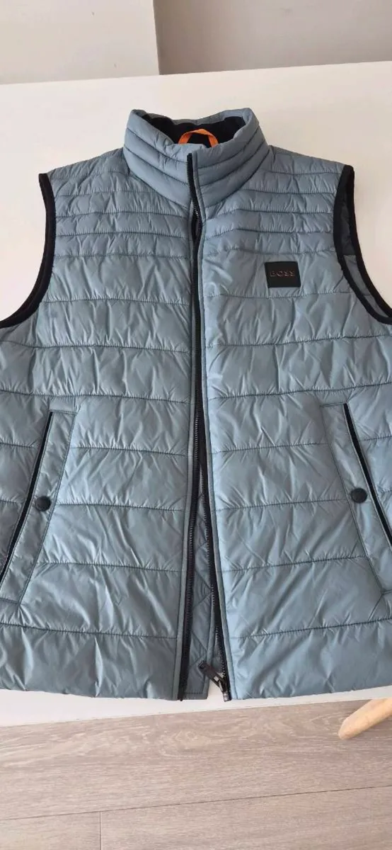 Mens Hugo Boss gilet - Image 1