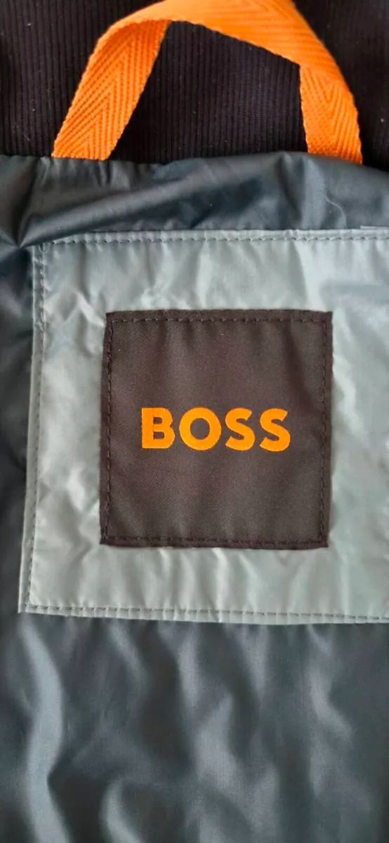 Mens Hugo Boss gilet - Image 3