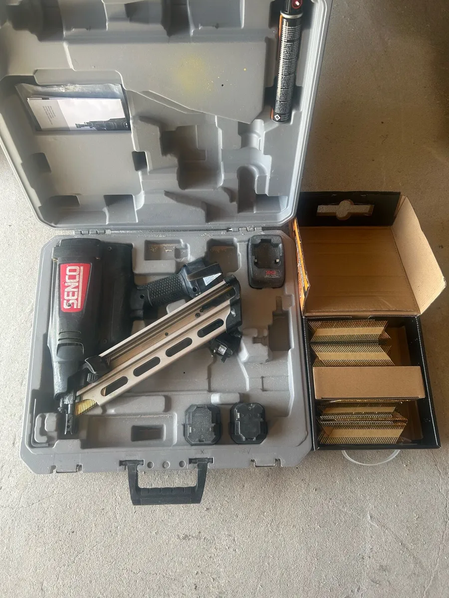 Senco nail gun - Image 1