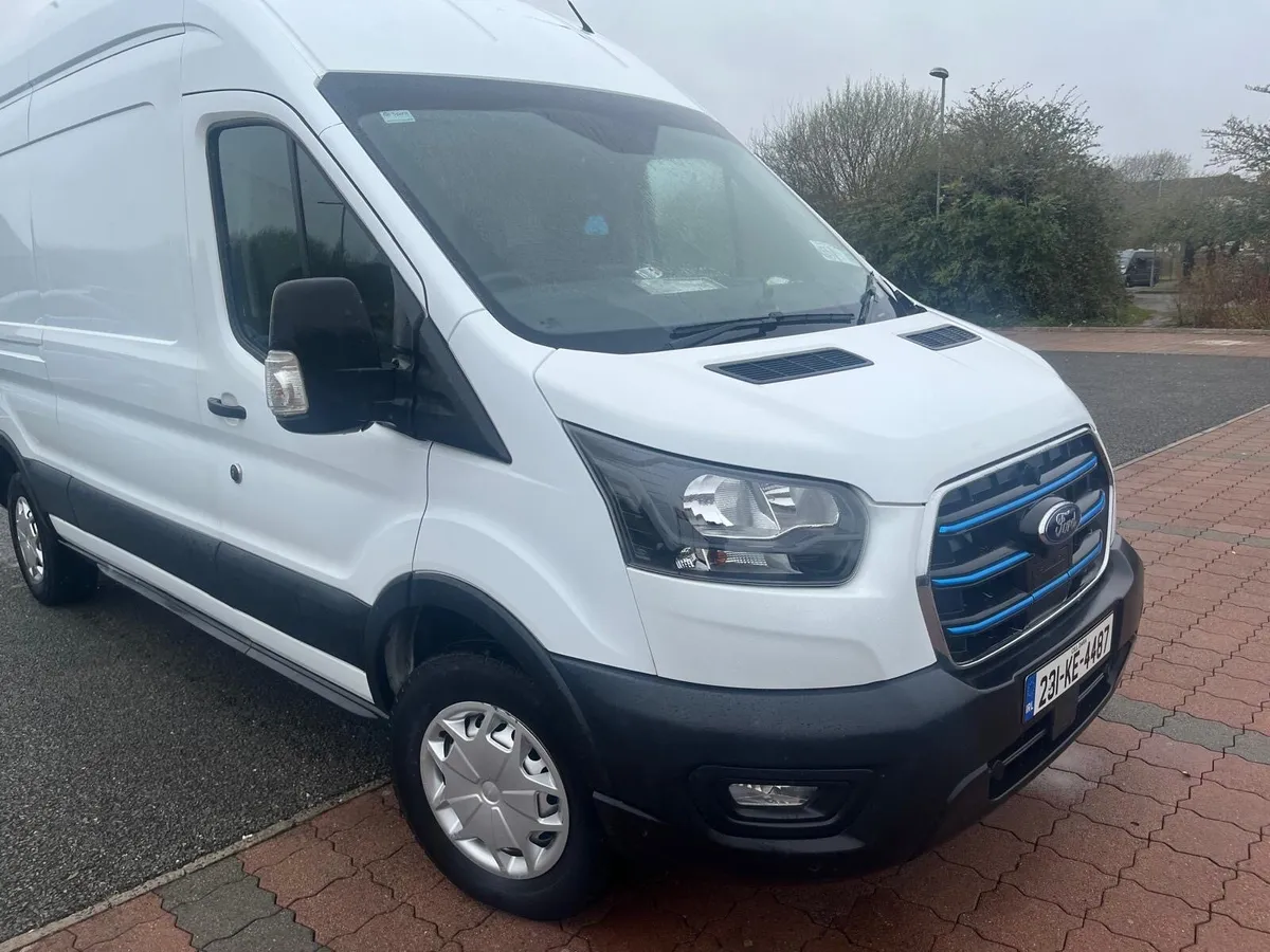 Ford E-Transit 350 Leader - Image 4