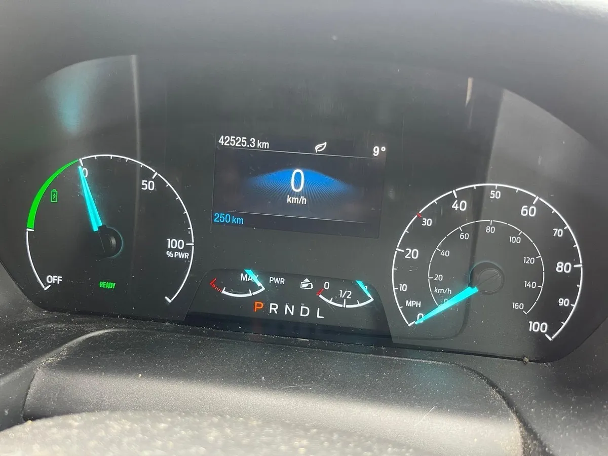 Ford E-Transit 350 Leader - Image 2