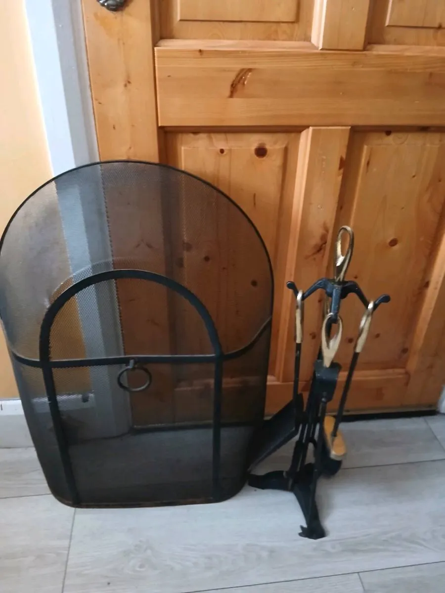 Firescreen and companion set - Image 1