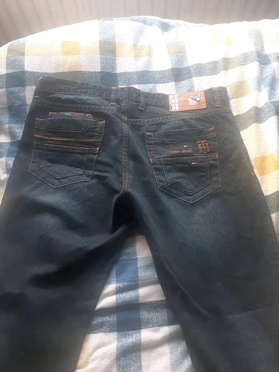 Tommy hilfiger - Image 1