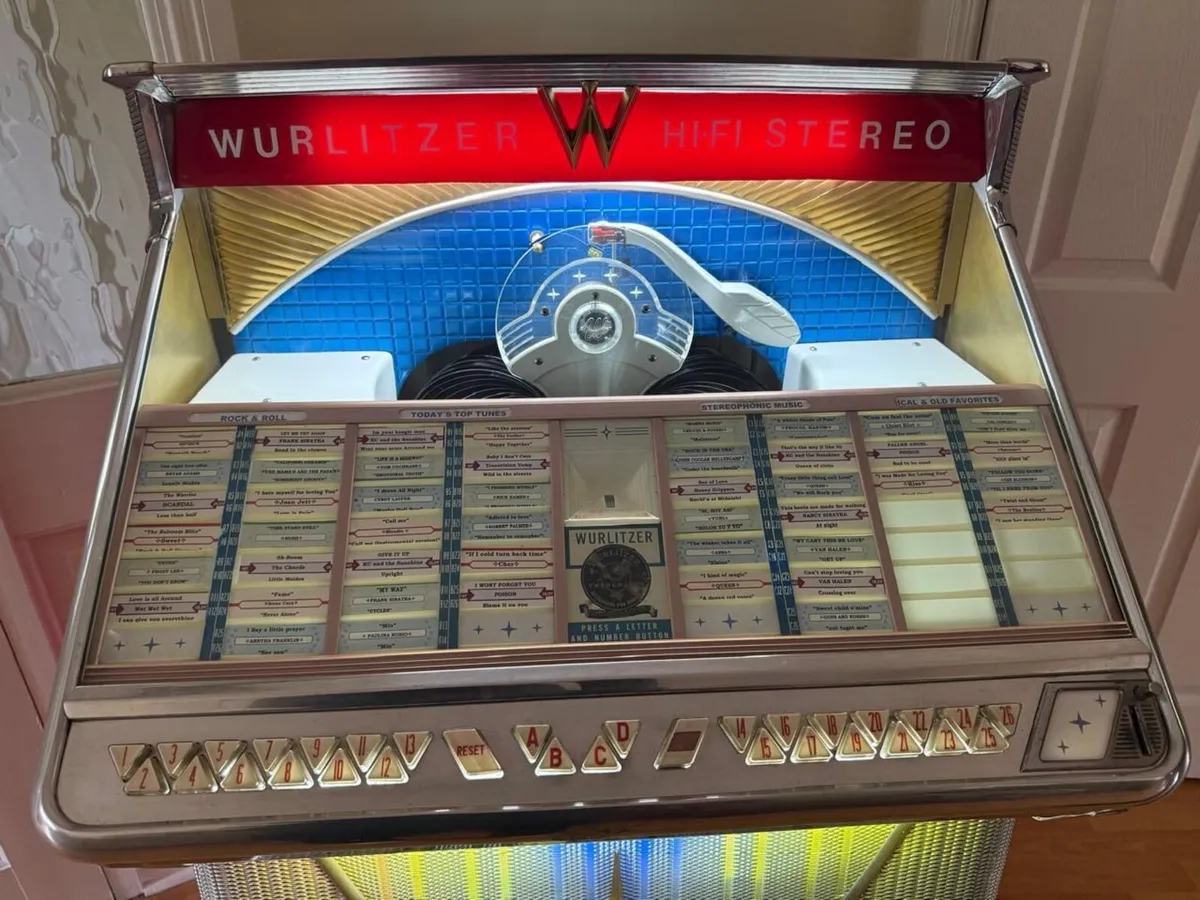 JukeBox Wurlitzer 2410 1960 Fully Functional!! - Image 2
