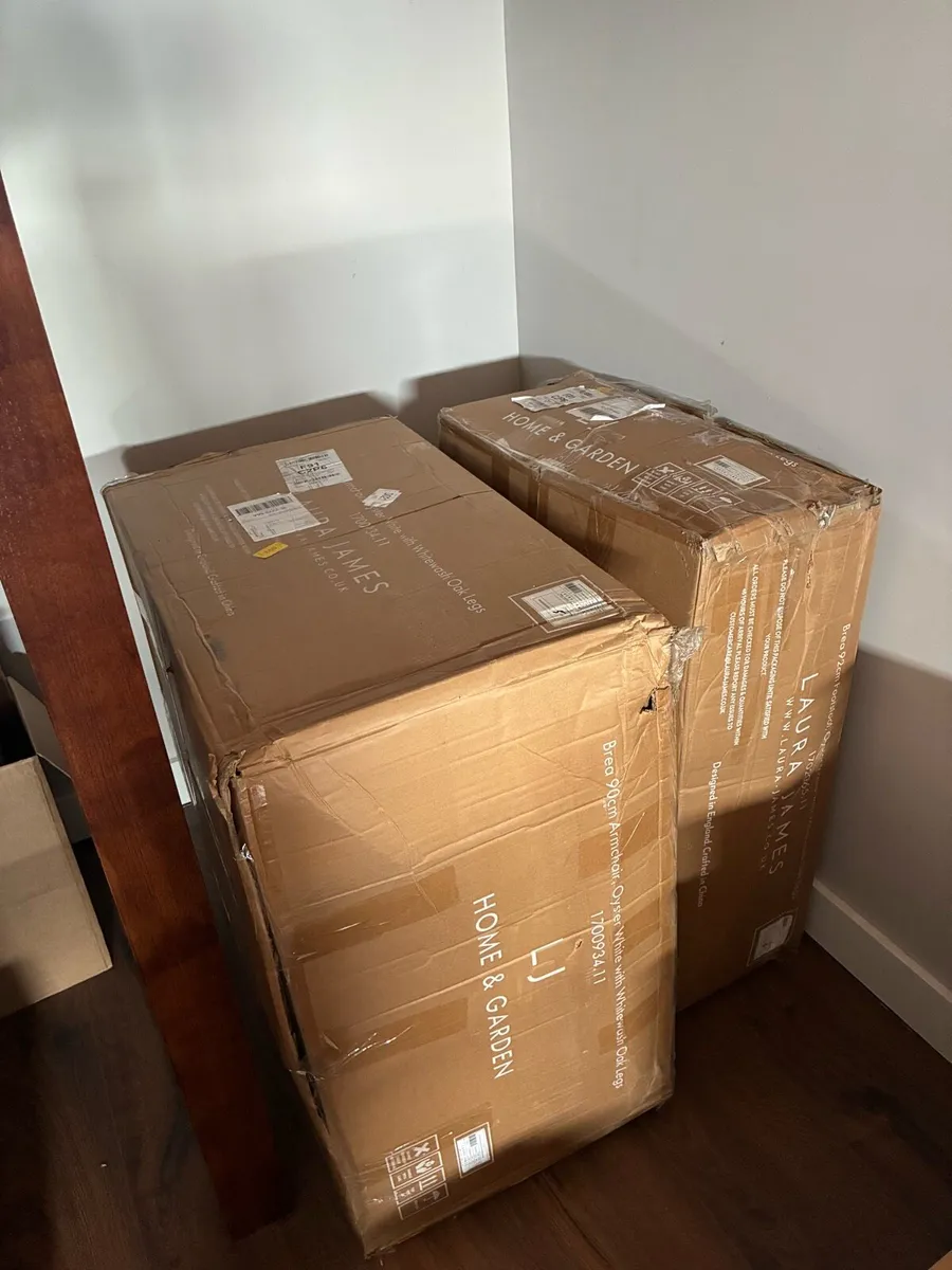 Armchair and footstool - Image 3