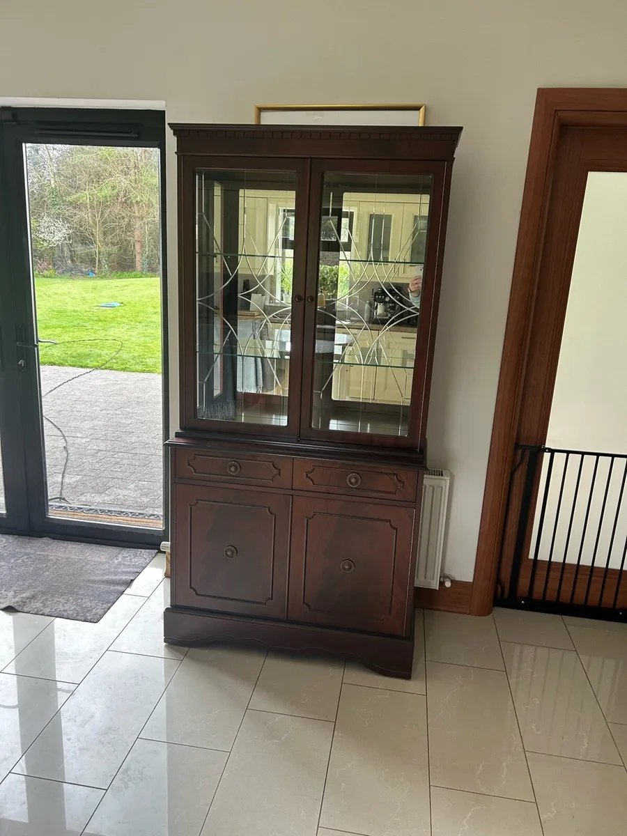 Vintage cabinet - Image 1