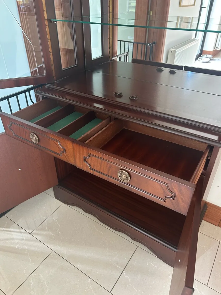 Vintage cabinet - Image 4