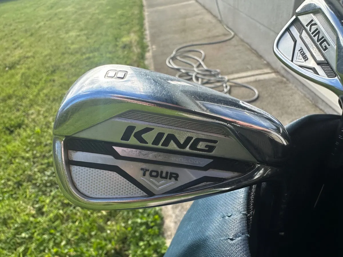 Premium Golf Set - Cobra Tour irons/ Titleist / TM - Image 2