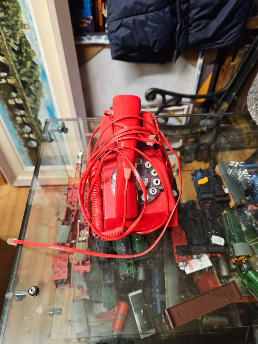 Vintage Retro Red Telephone - Image 1
