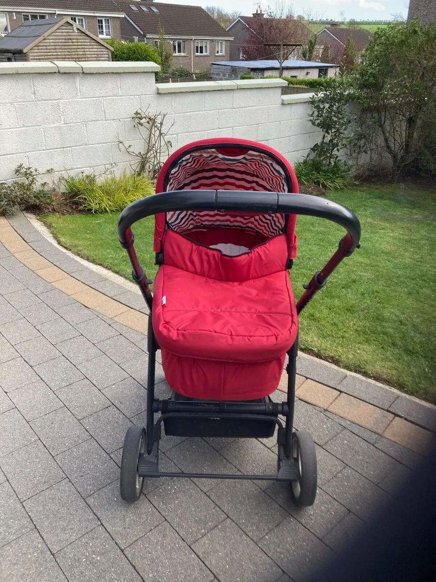 Pram all in one travel system - Image 2
