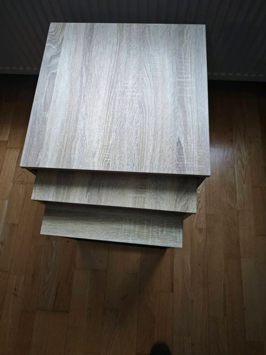 Nest of tables. - Image 2