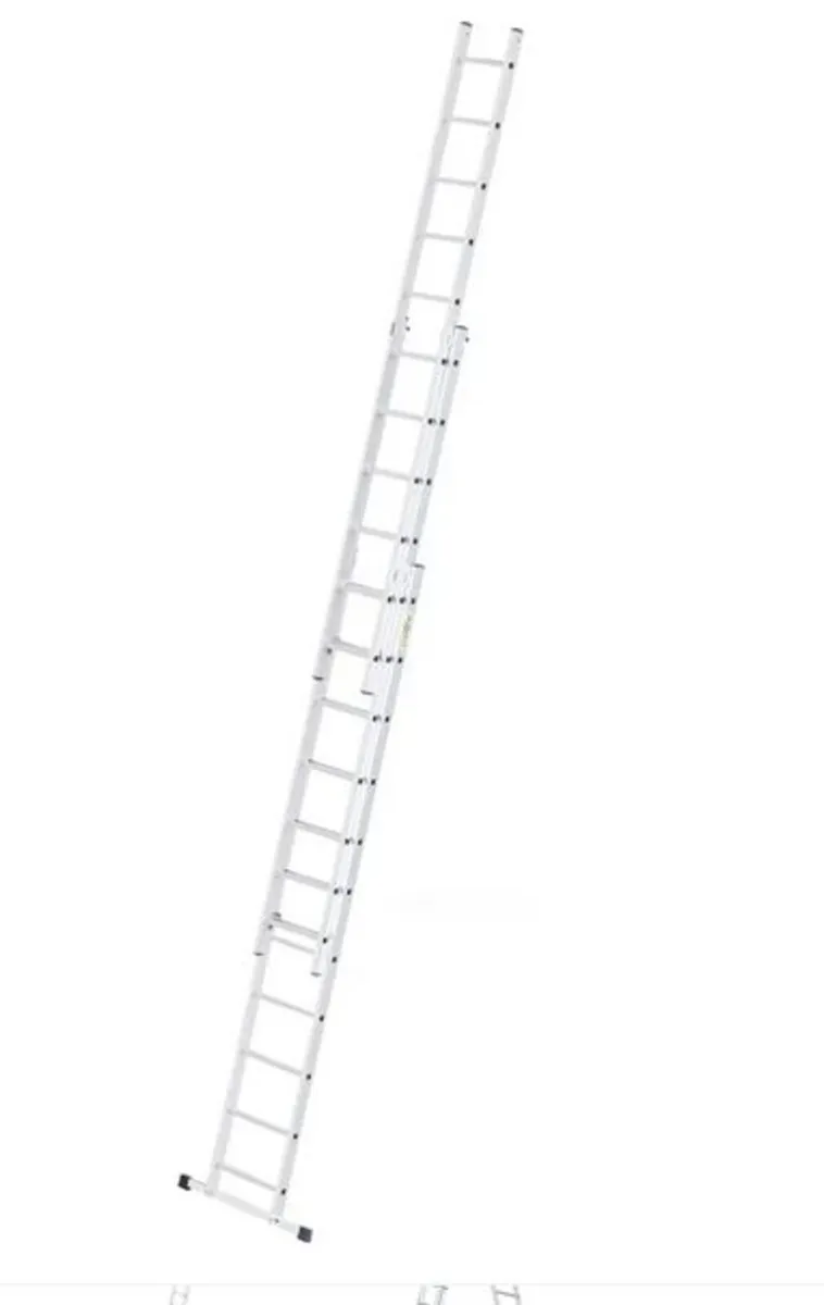 3-Section Aluminum Ladder, 3x11 Rungs - Image 3