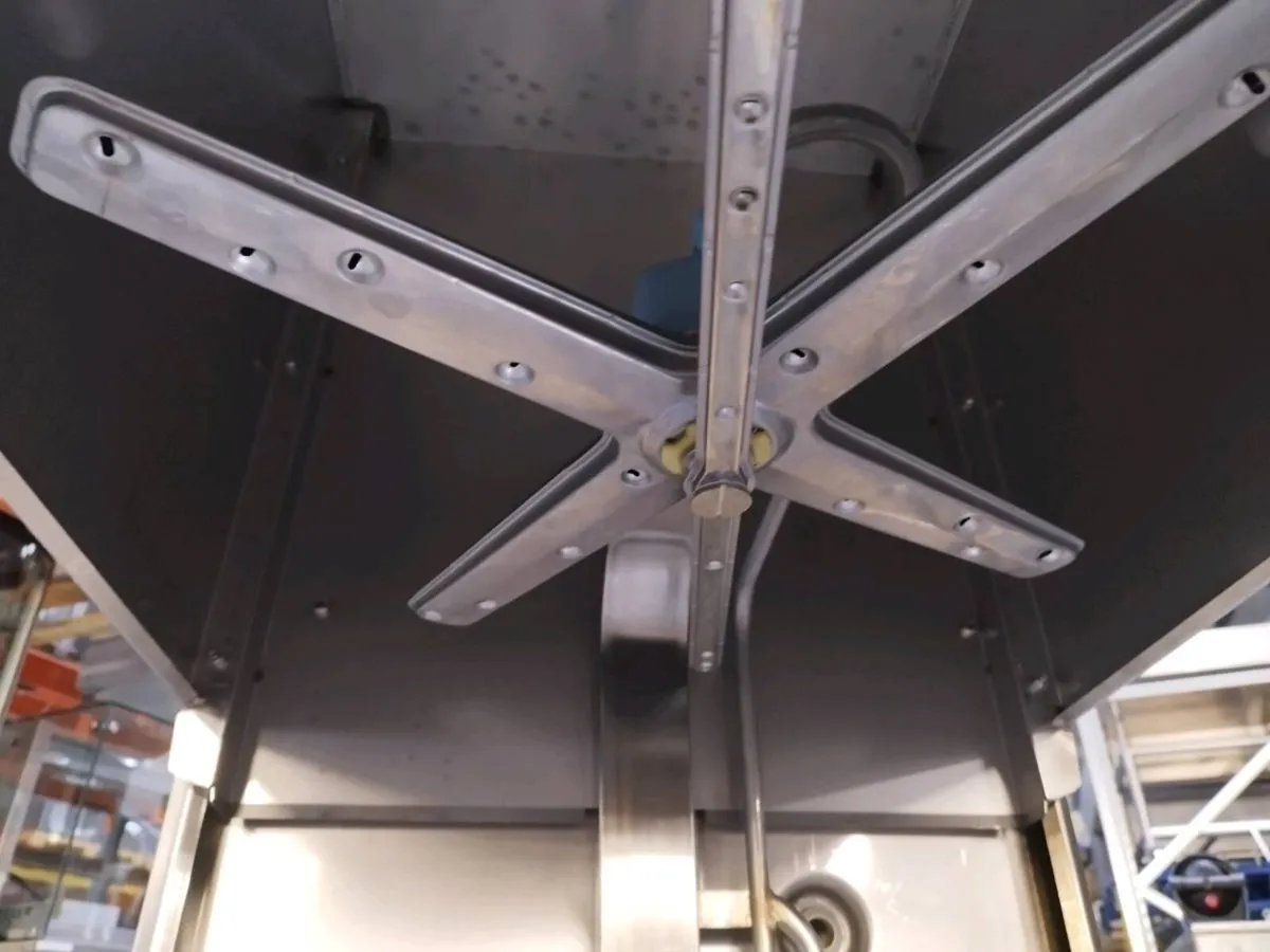 HOBART pass through dishwasher - Image 4