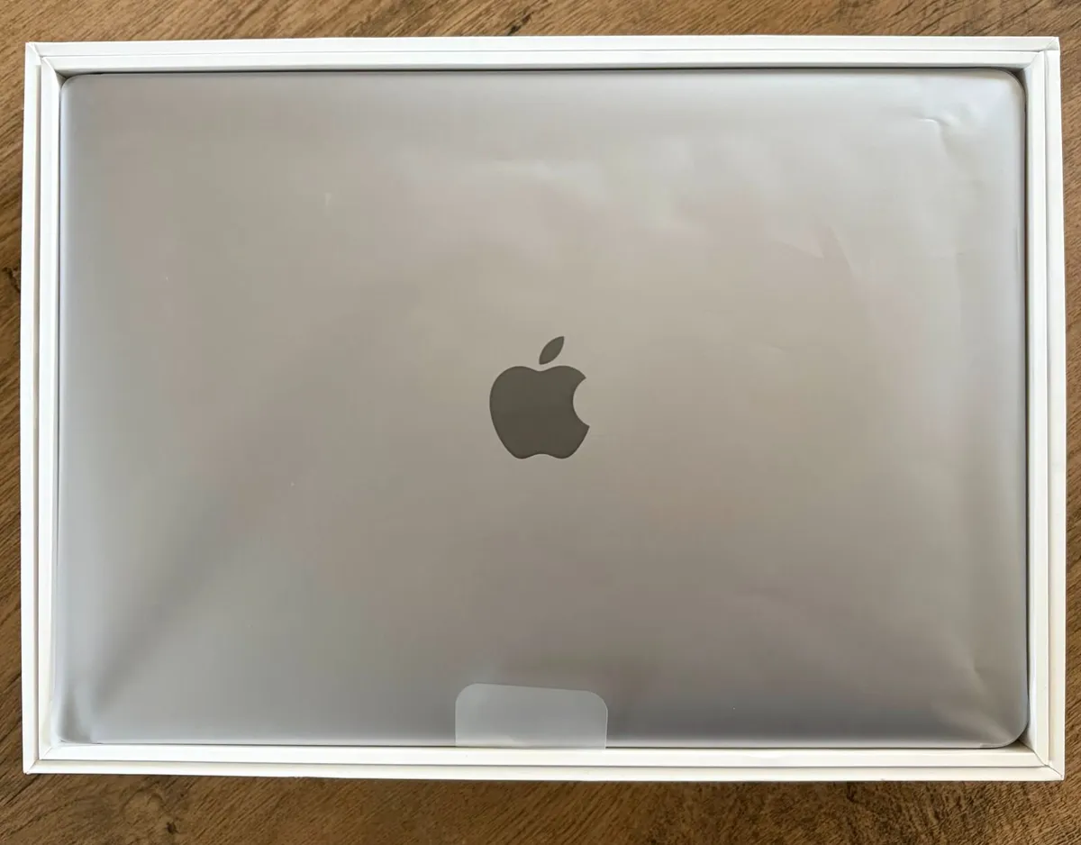 13.3” MacBook Air M1 - 8GB RAM - 256GB SSD - Image 4