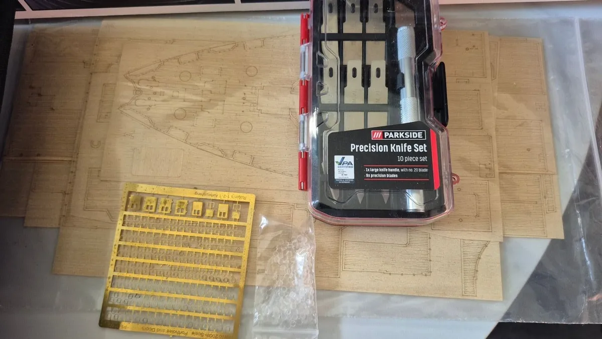 Trumpeter Titanic Model 1:200 + Extras - Image 3