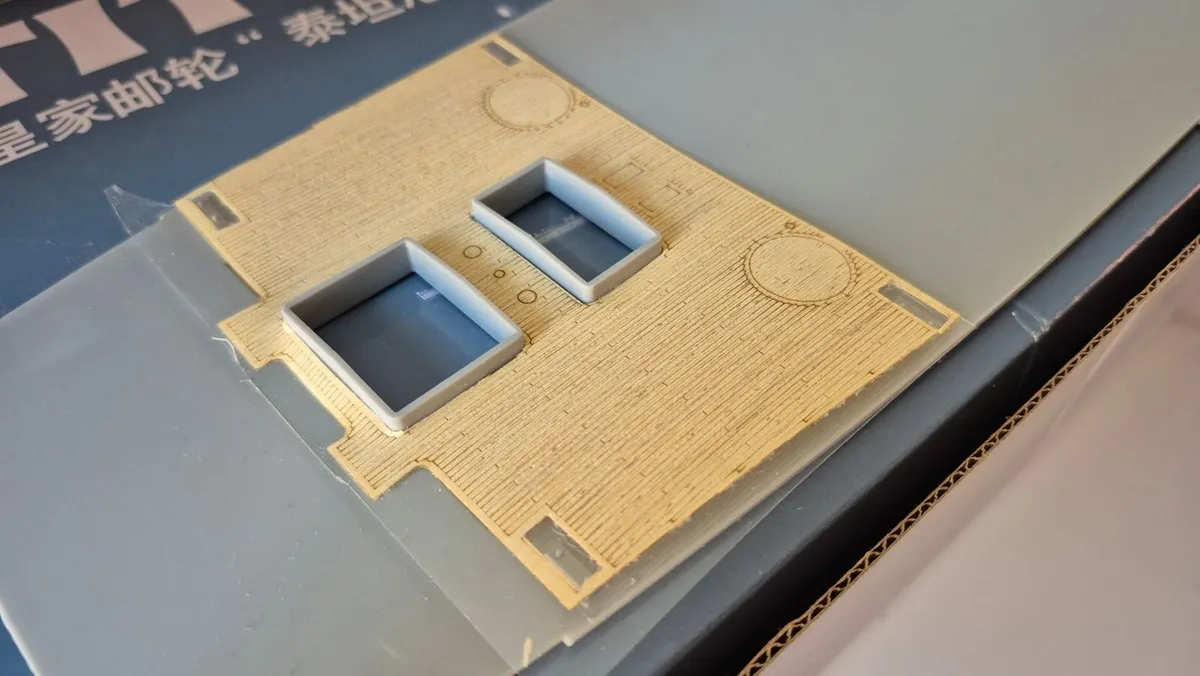 Trumpeter Titanic Model 1:200 + Extras - Image 4