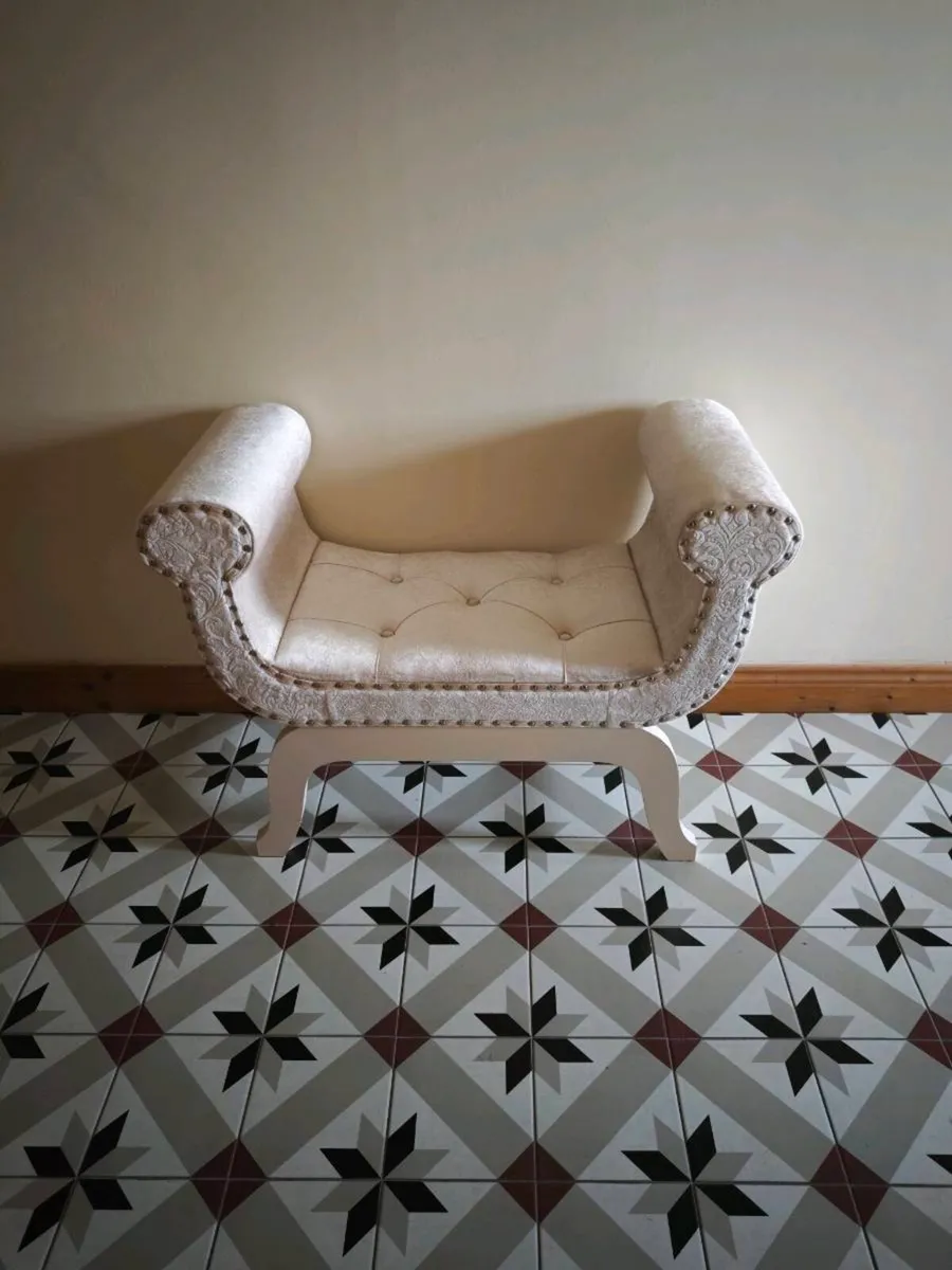 Chaise Lounge - Image 2