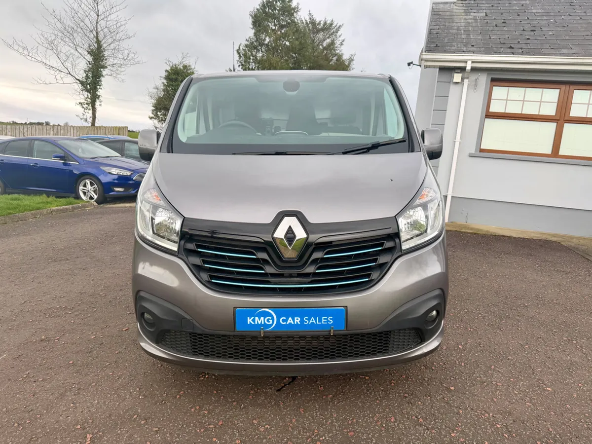 (NO VAT) 2017 Renault Trafic Sport 1.6 DCi - Image 2
