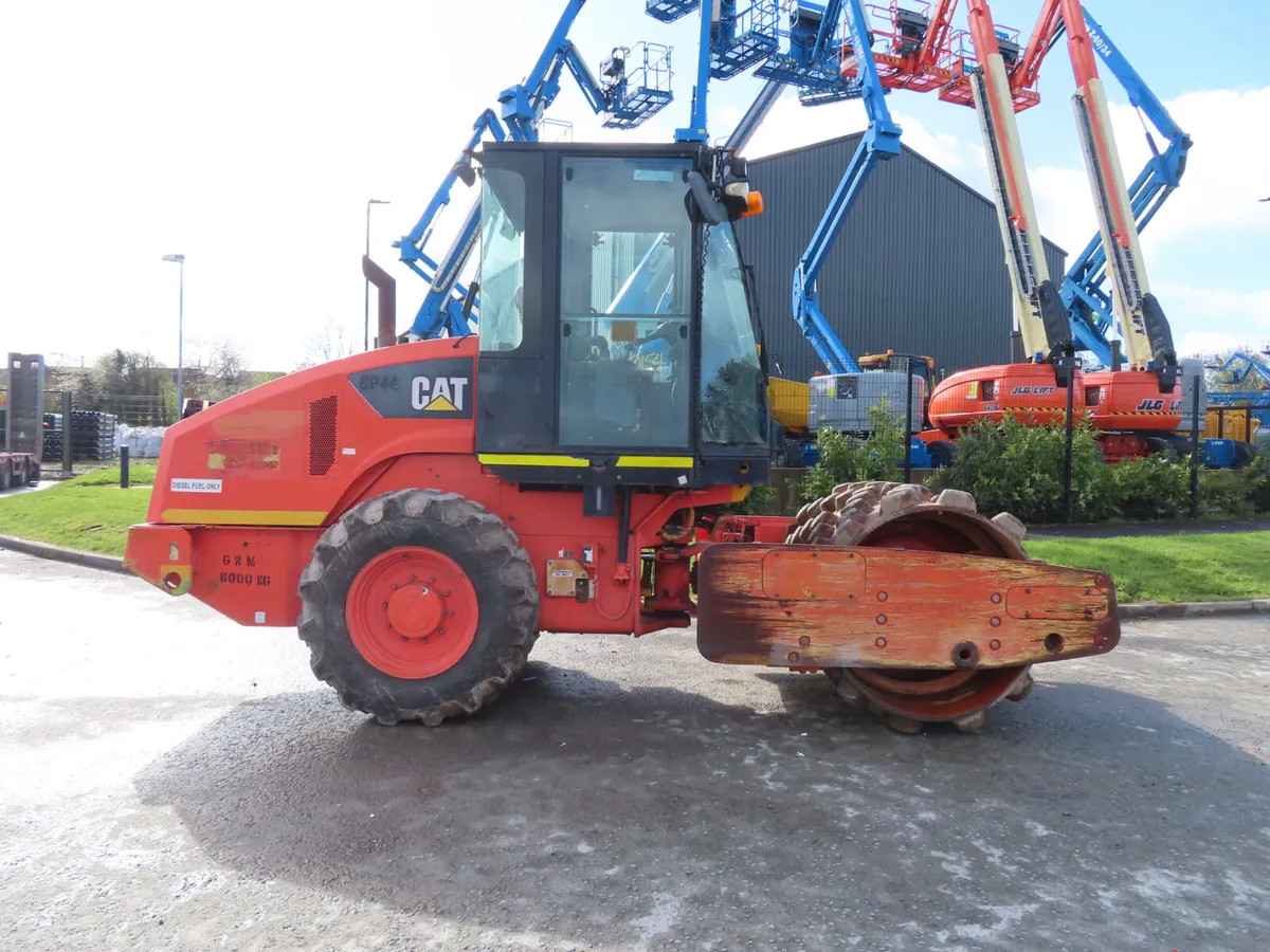 CAT CP44 - Image 1