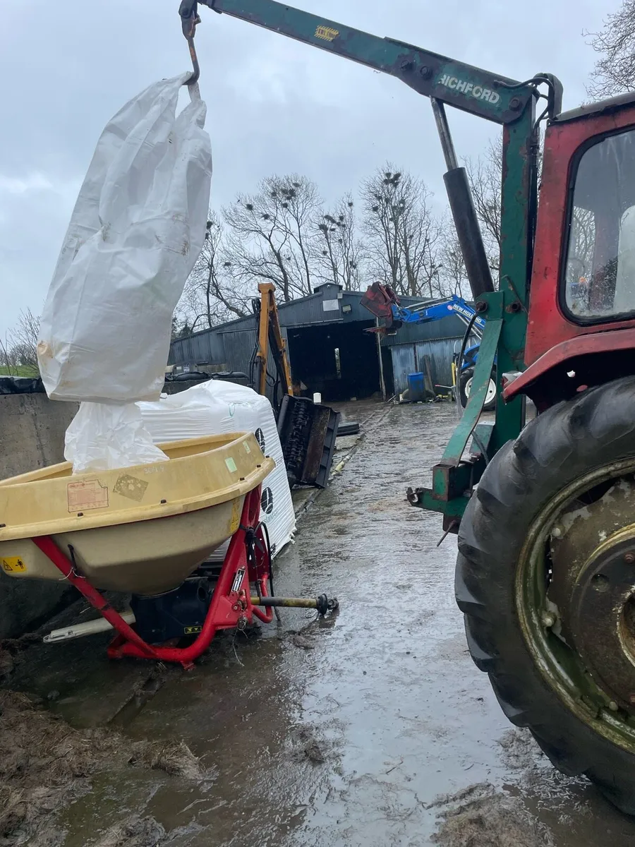 Fertiliser spreader - Image 2