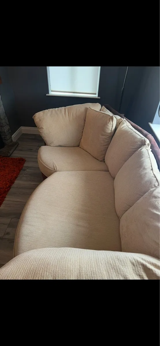 Large 3 seater couch - Image 4