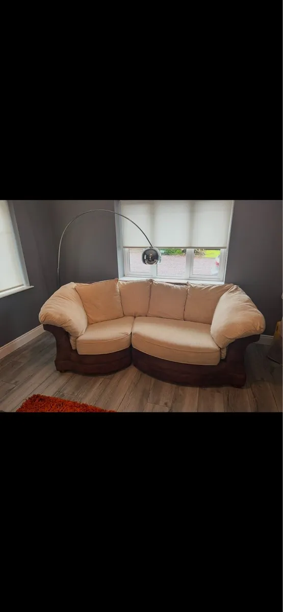 Large 3 seater couch - Image 1