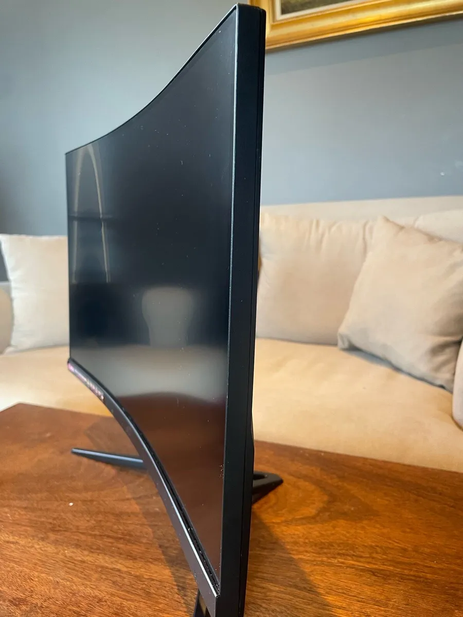 MSI gaming monitor - Image 2