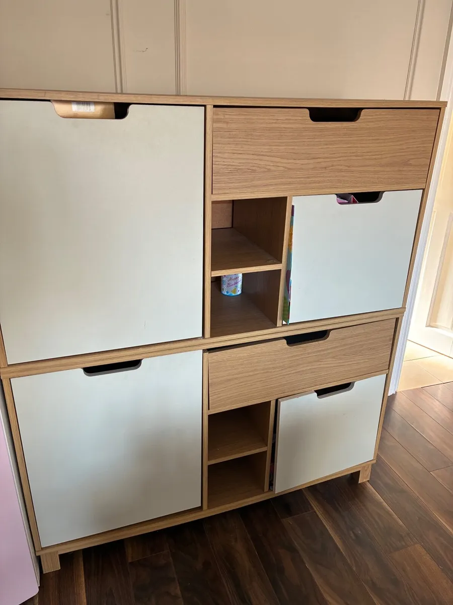 Tv press storage press - Image 1