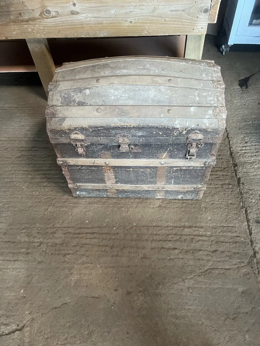 Storage chest - Image 1