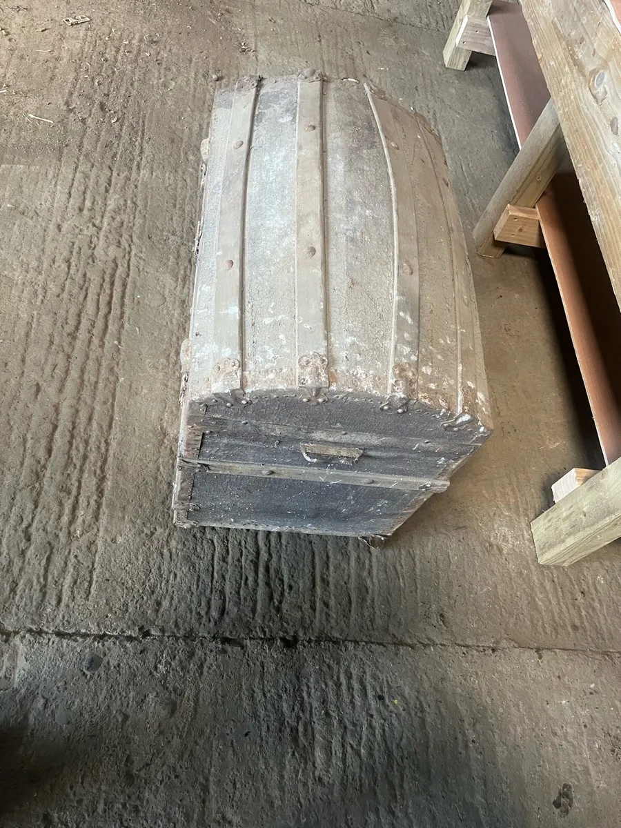 Storage chest - Image 2