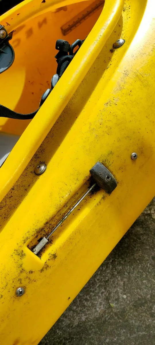 Kayak 16ft - Image 2