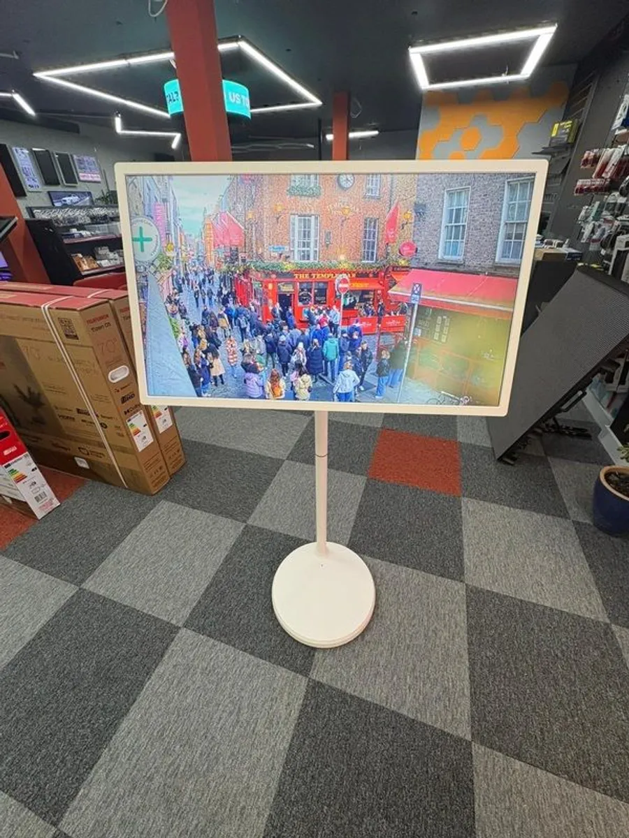 32" Portable Touchscreen TV - Image 2