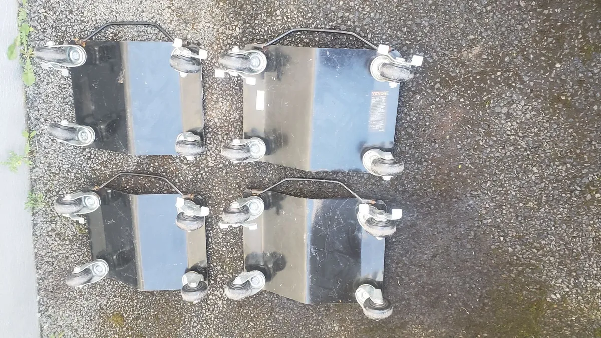 car skates x 4        2.7 tonne max load - Image 1