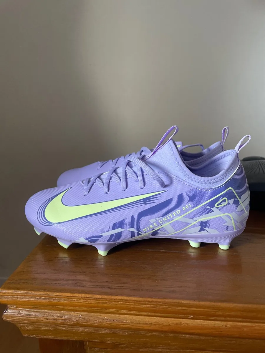 New  Nike Football Boots - Image 3