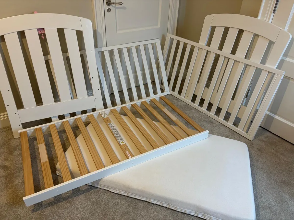 Cot/ cot bed - Image 2