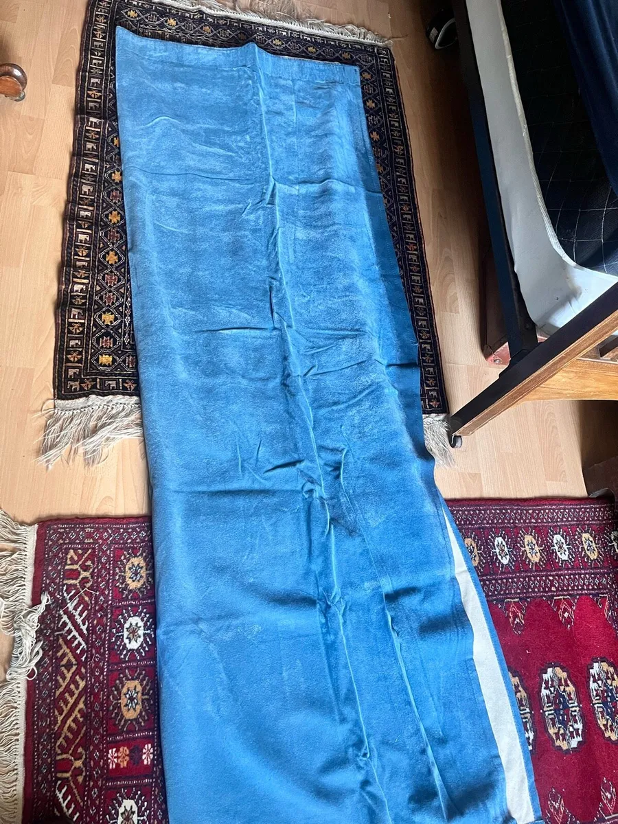 Vintage Curtains - Image 3