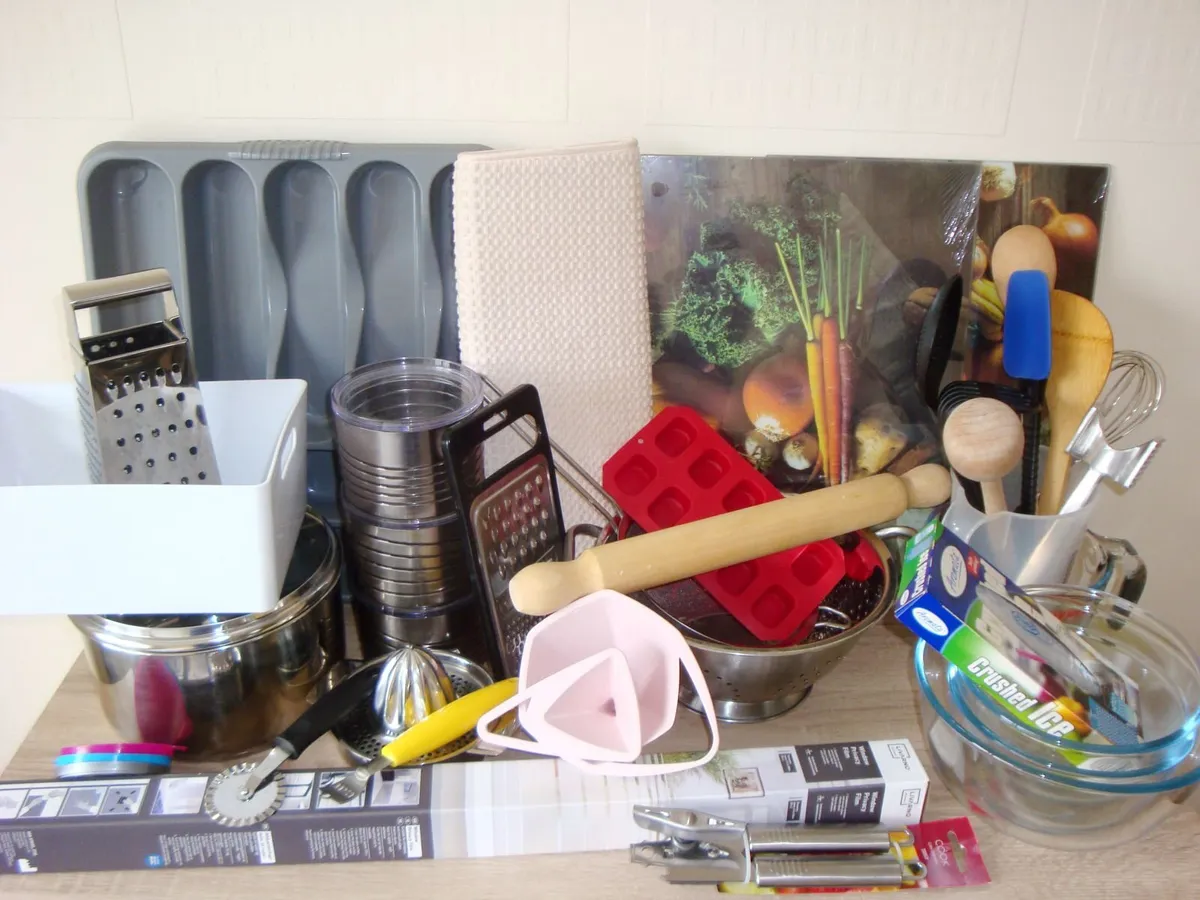 Kitchen items - large bundle - Image 1