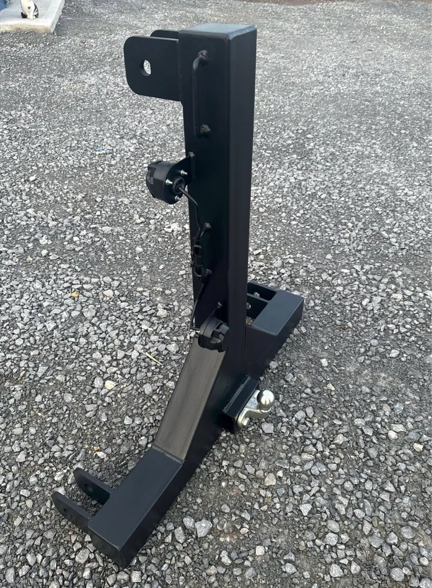 Heavy Duty 3 Point Linkage Ball Hitch - Image 1