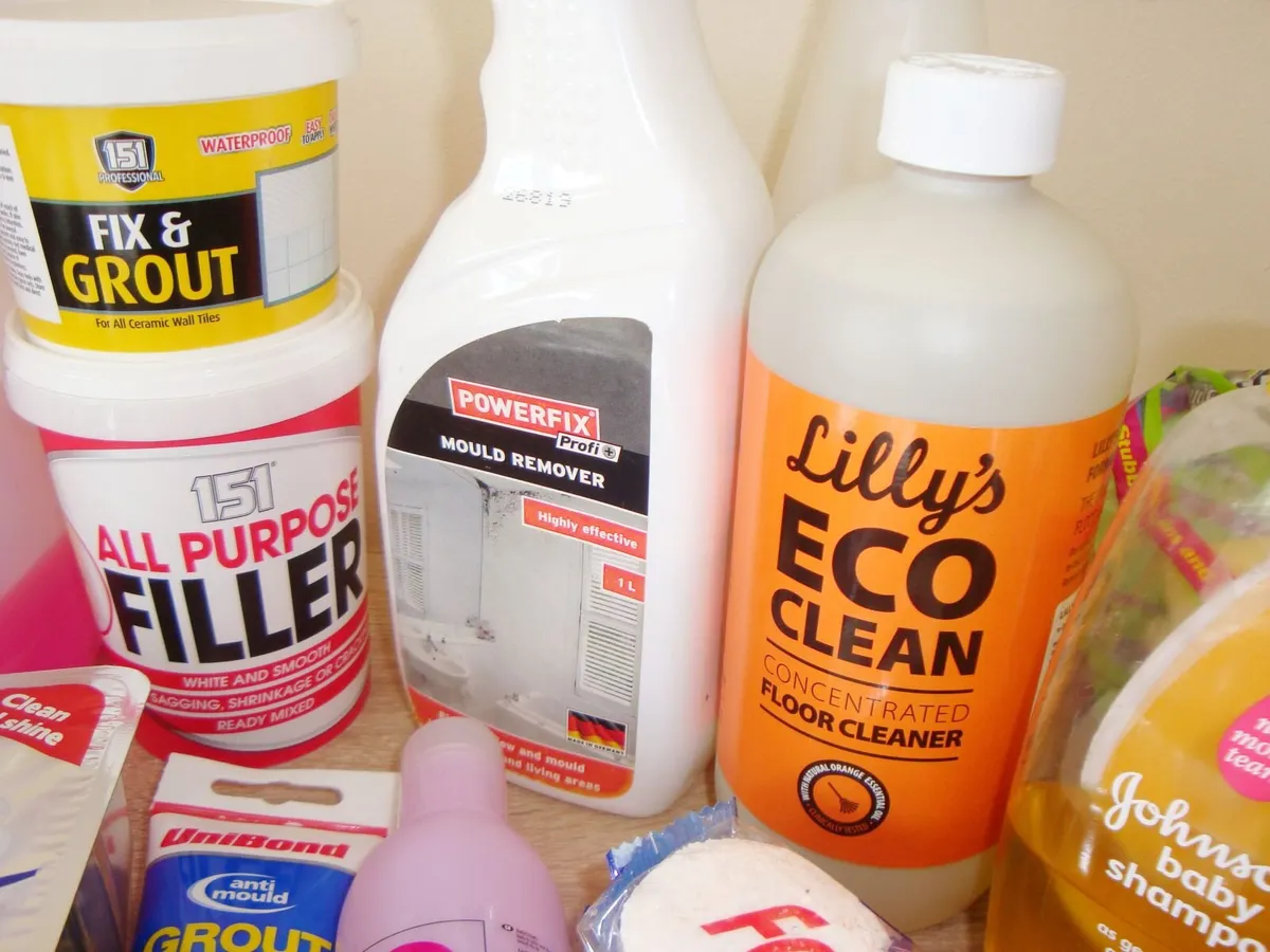 Cleaning products and other items bundle - Image 3