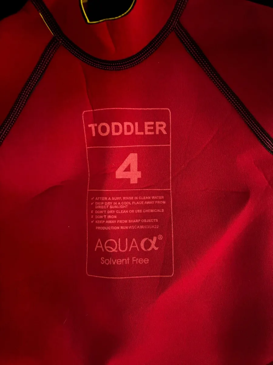 Child wetsuits age 4 & 5-6 - Image 3