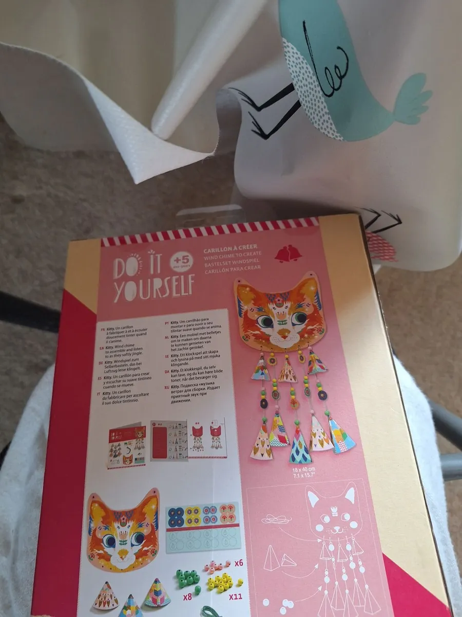 Arts and Crafts - Image 3