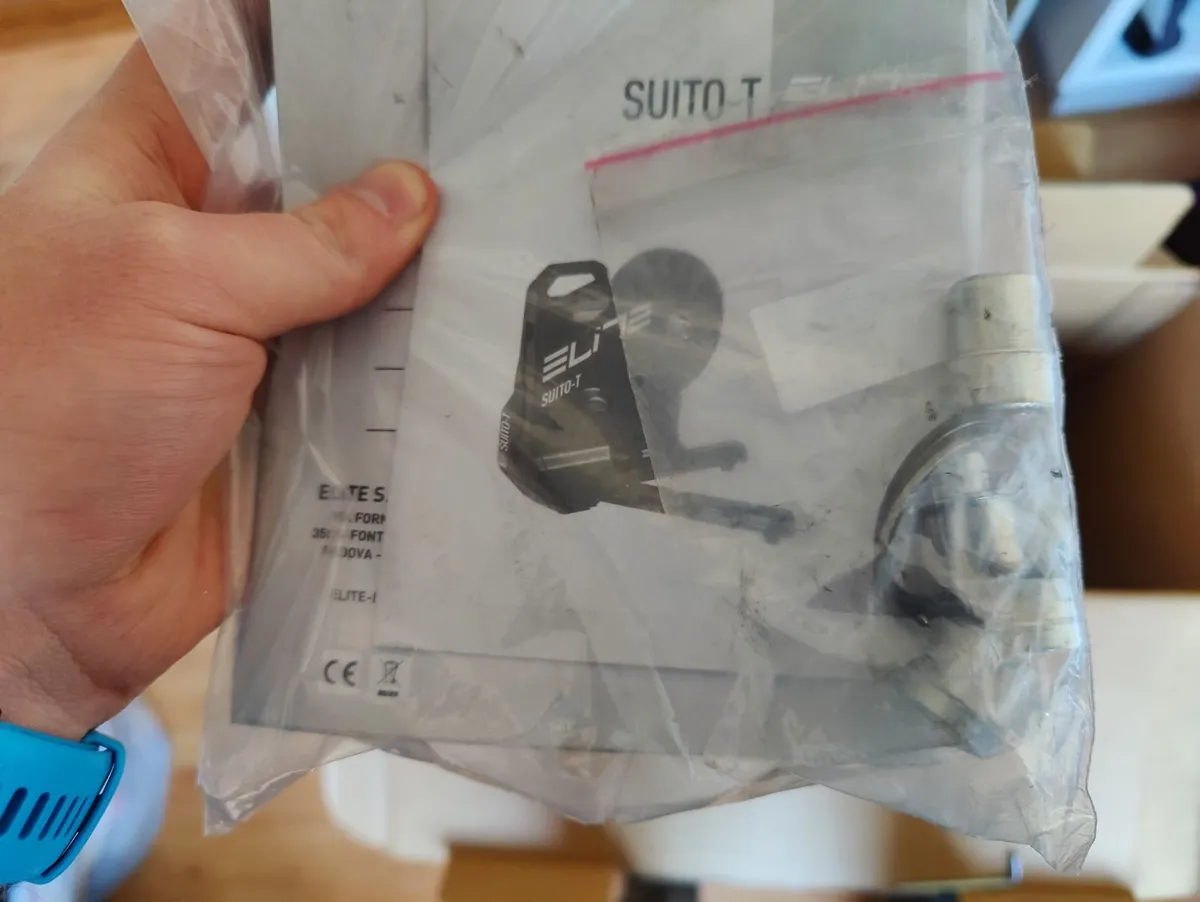Elite Suito-T smart turbo trainer - Image 1