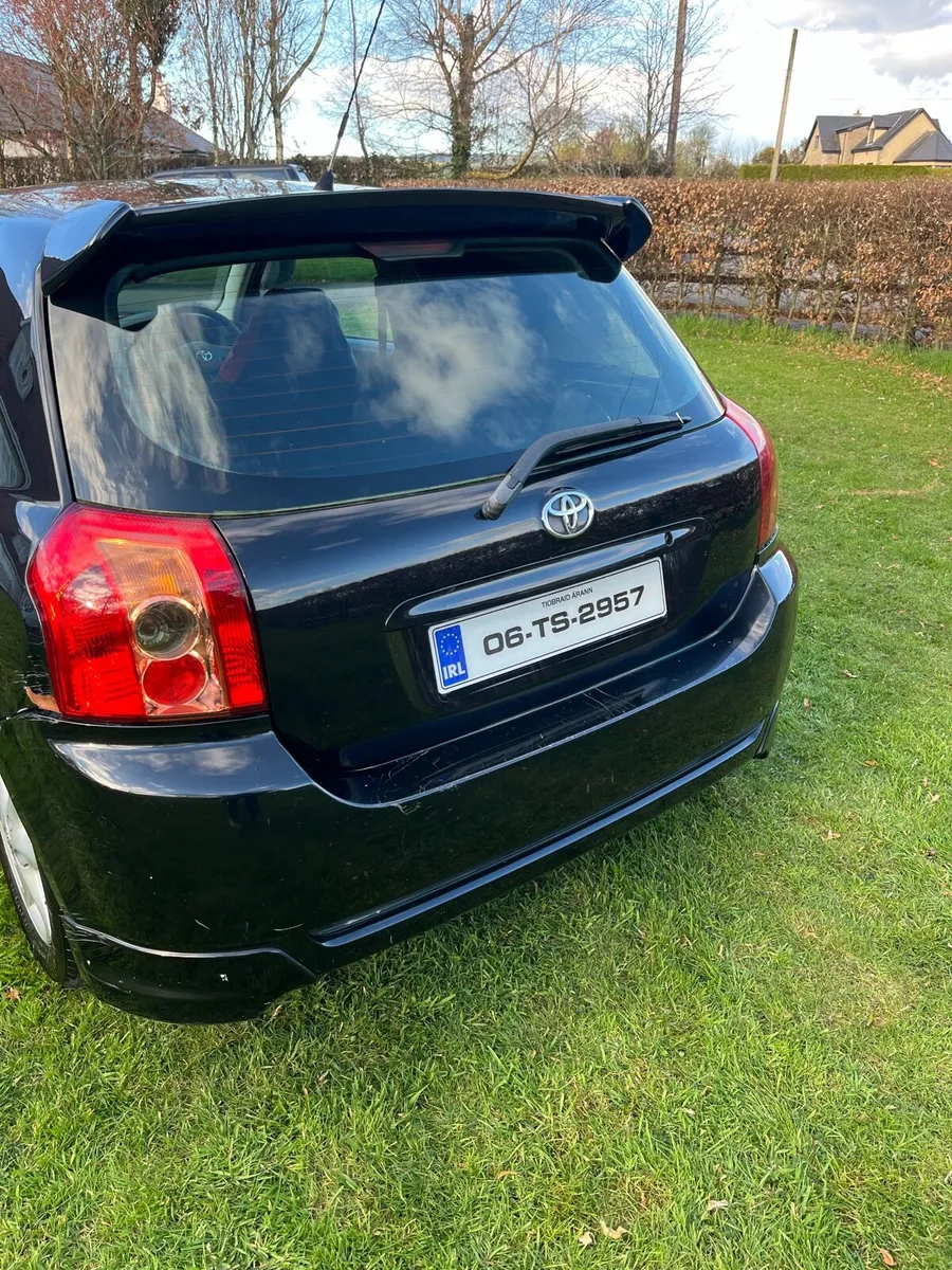 Corolla van - Image 3