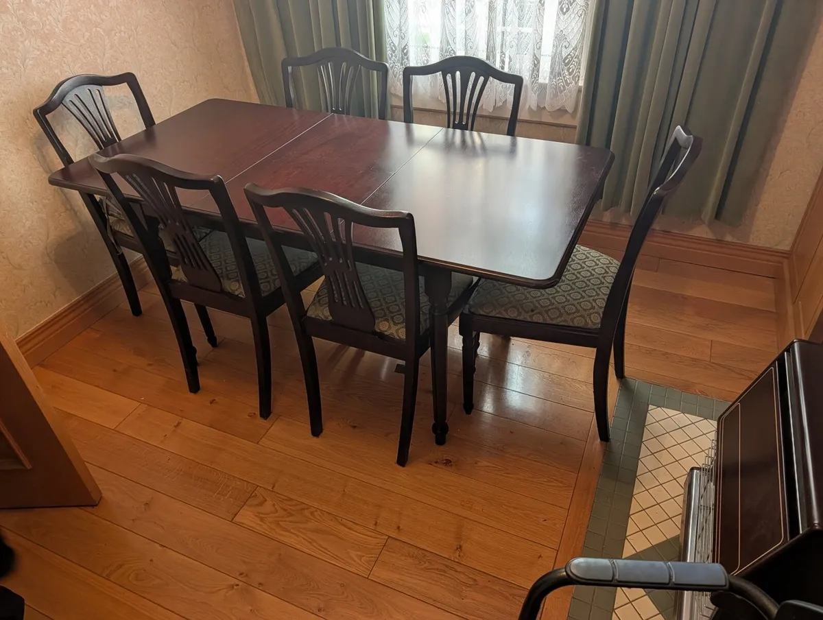 Dining table and chairs - Image 4