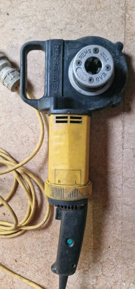 Rems Amigo portable power threader - Image 1